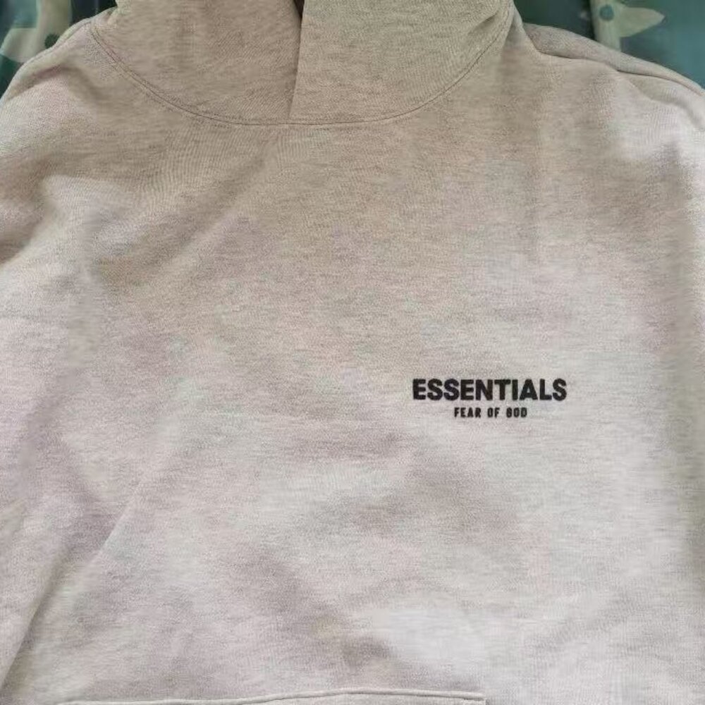 Fear of God Essentials Hoodie Light Oatmeal Relaxed Silhouette - Picture 4 of 4